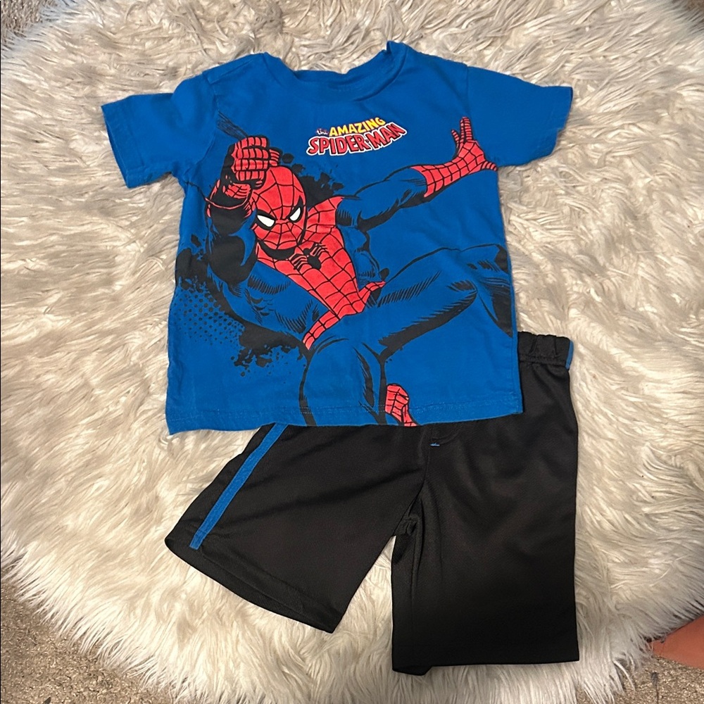 Blue Spider-Man T-Shirt and Black Shorts Set size 5